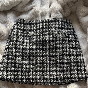 H&M Black and White Mini Skirt